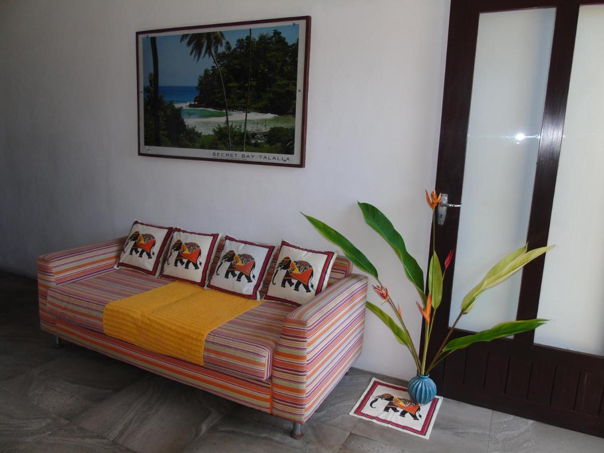 Banana Beach Unawatuna Buitenkant foto