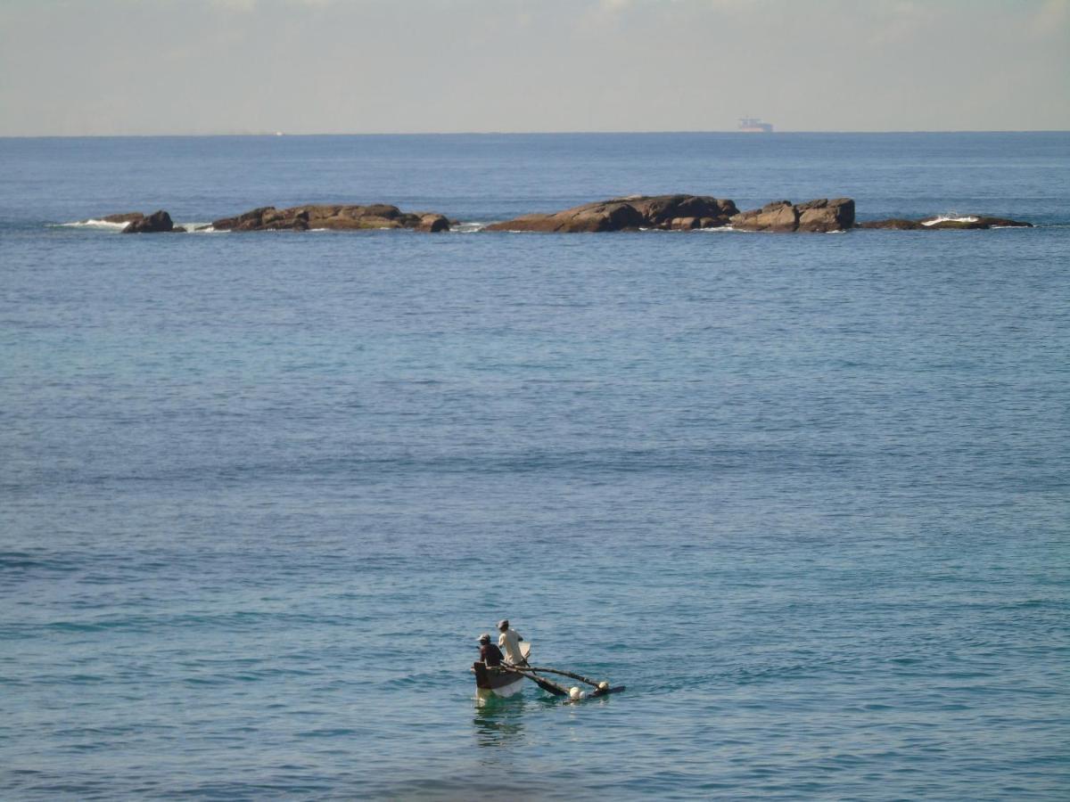Banana Beach Unawatuna Buitenkant foto